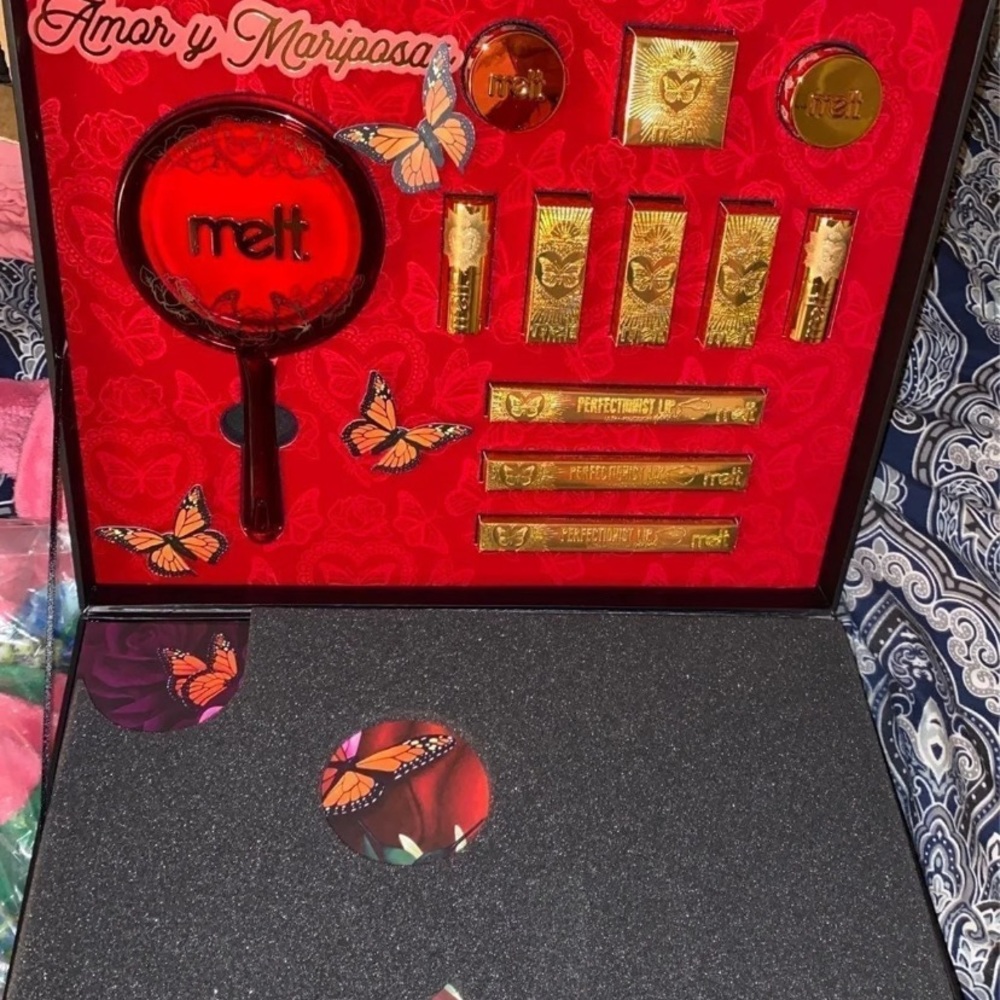 Melt cosmetics - Picture 4 of 6